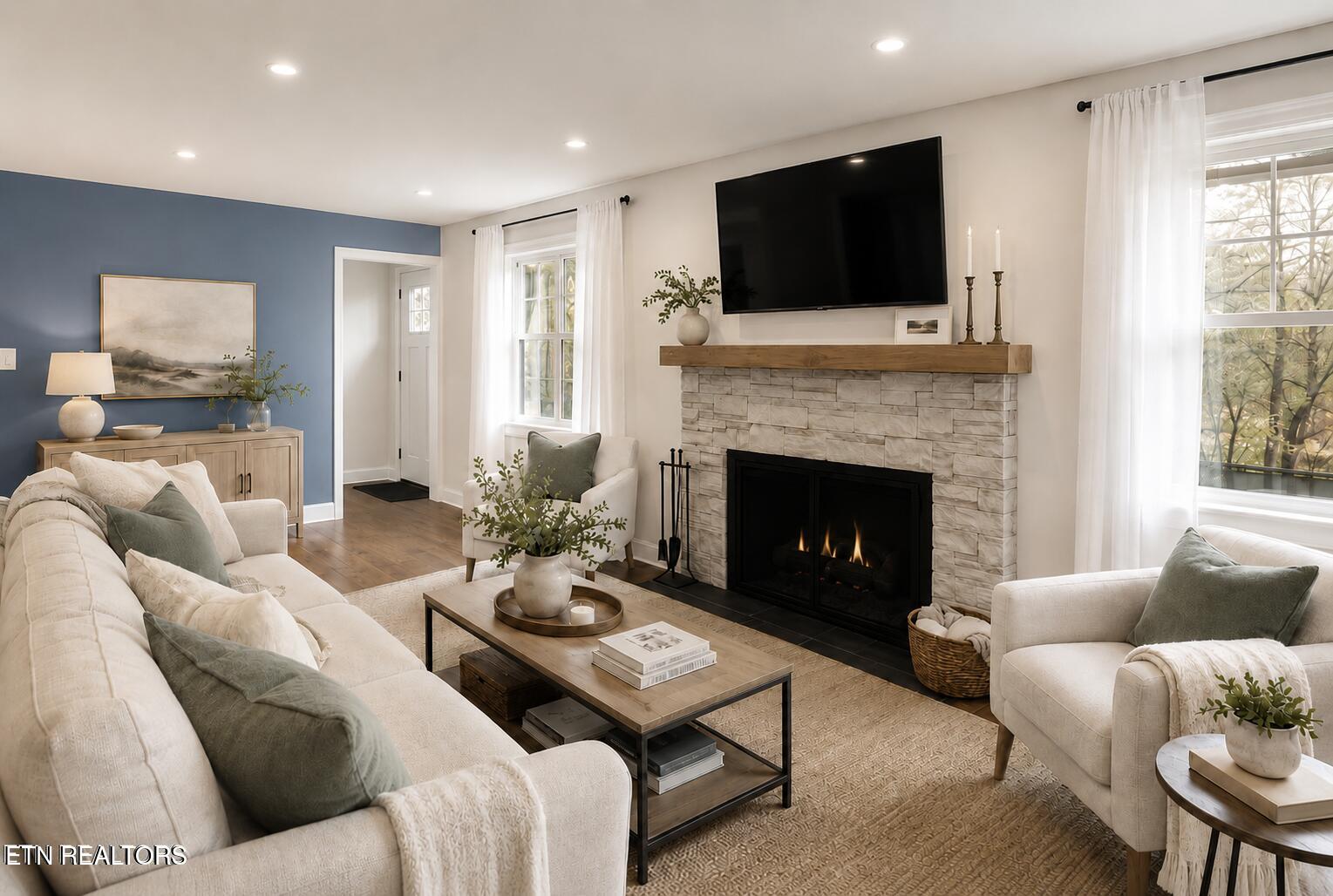 314 W Young High Pike