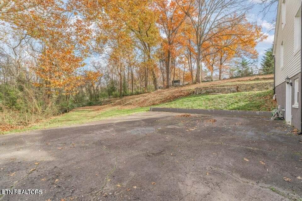 314 W Young High Pike