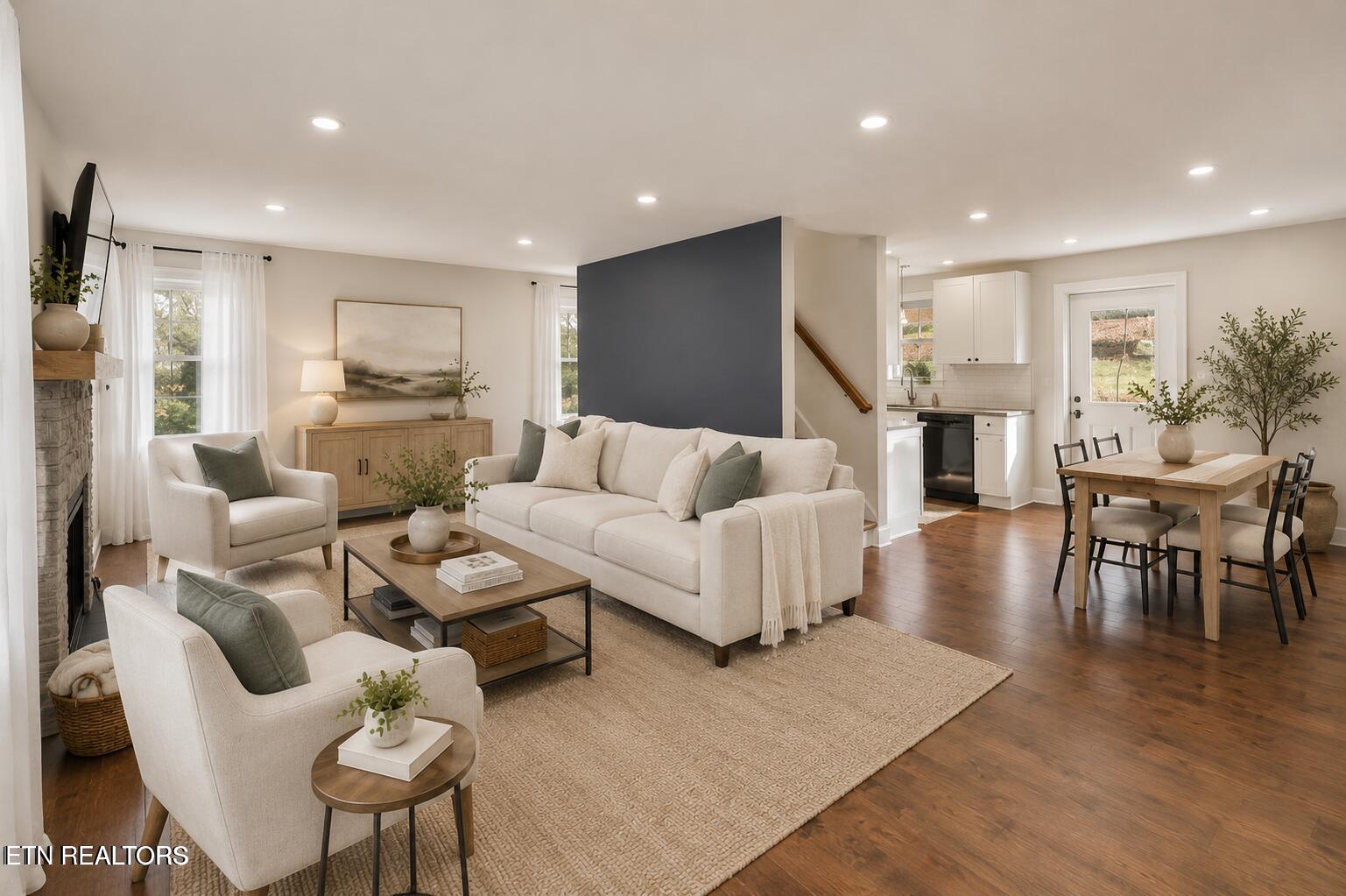 314 W Young High Pike