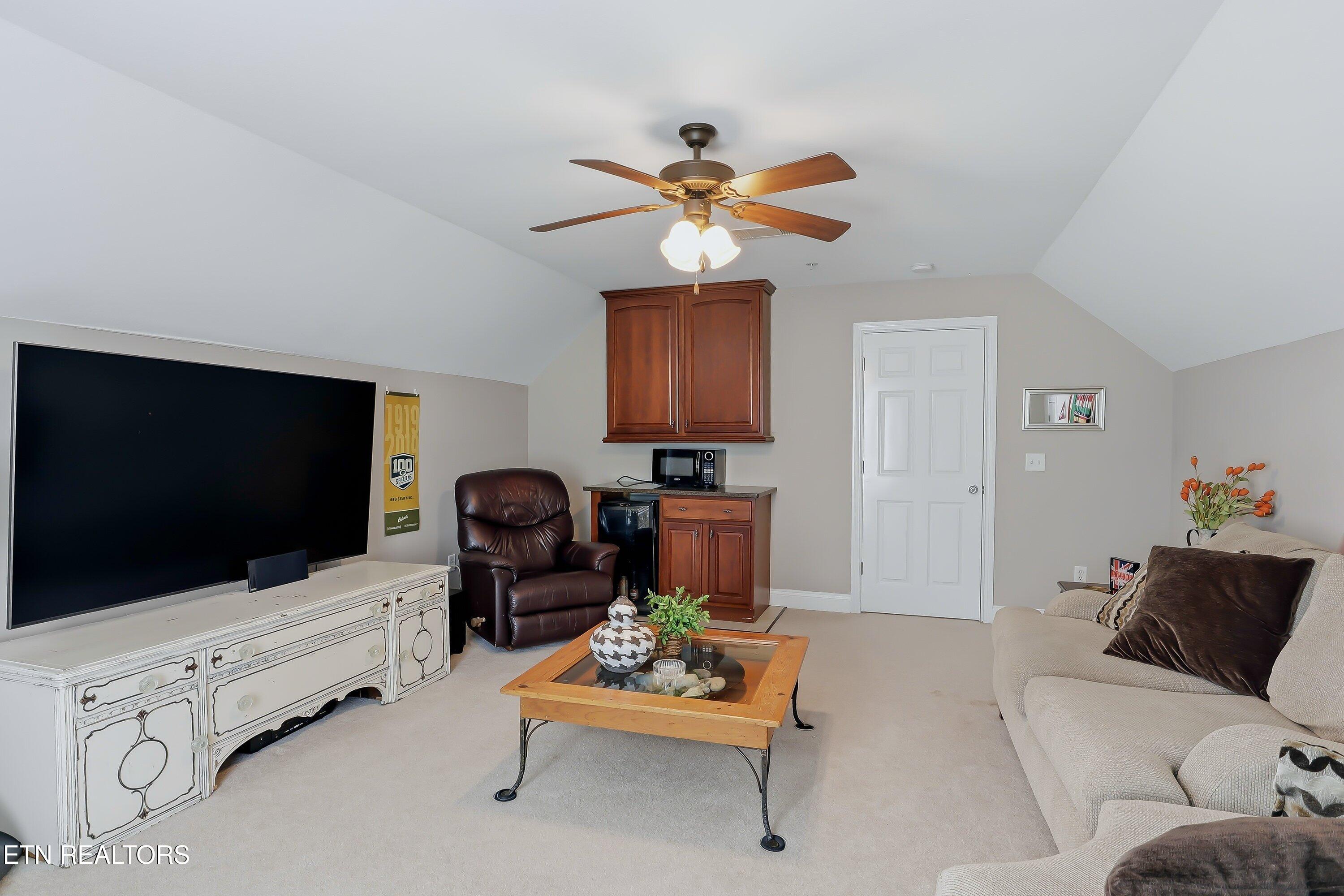 9225 Mesa Verde Lane