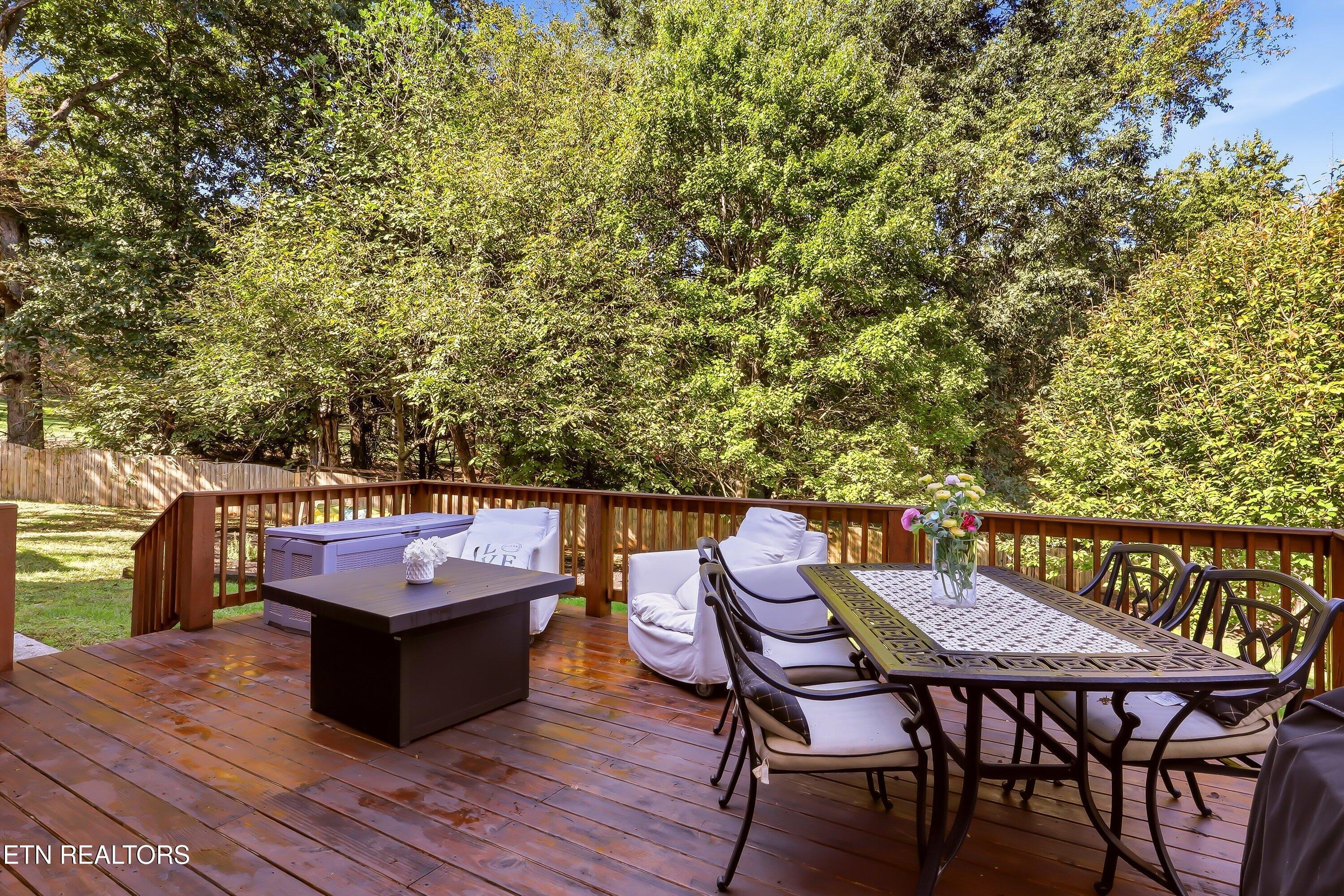 9225 Mesa Verde Lane