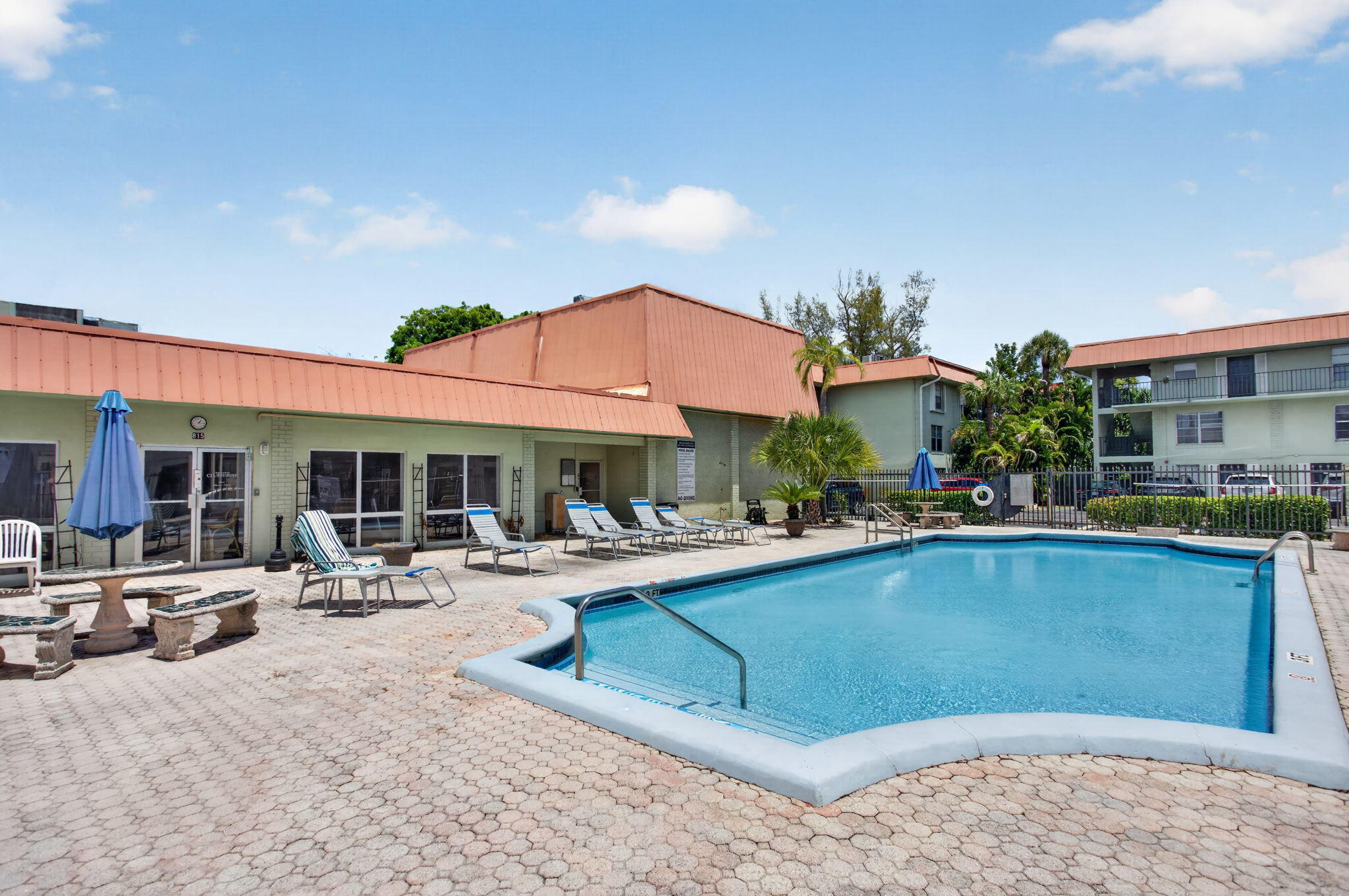 801 W Oakland Park Boulevard