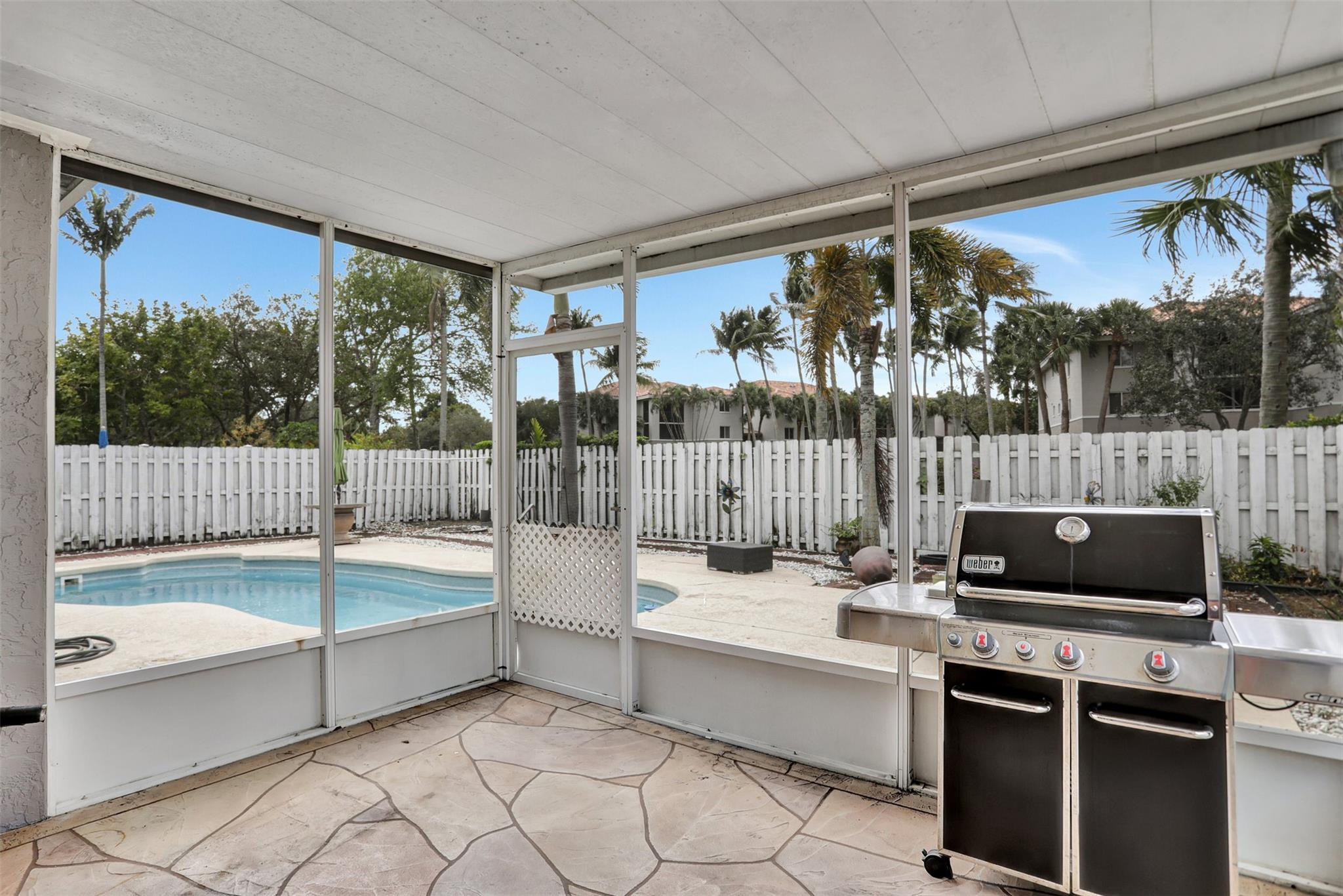 5433 NW 55th Terrace