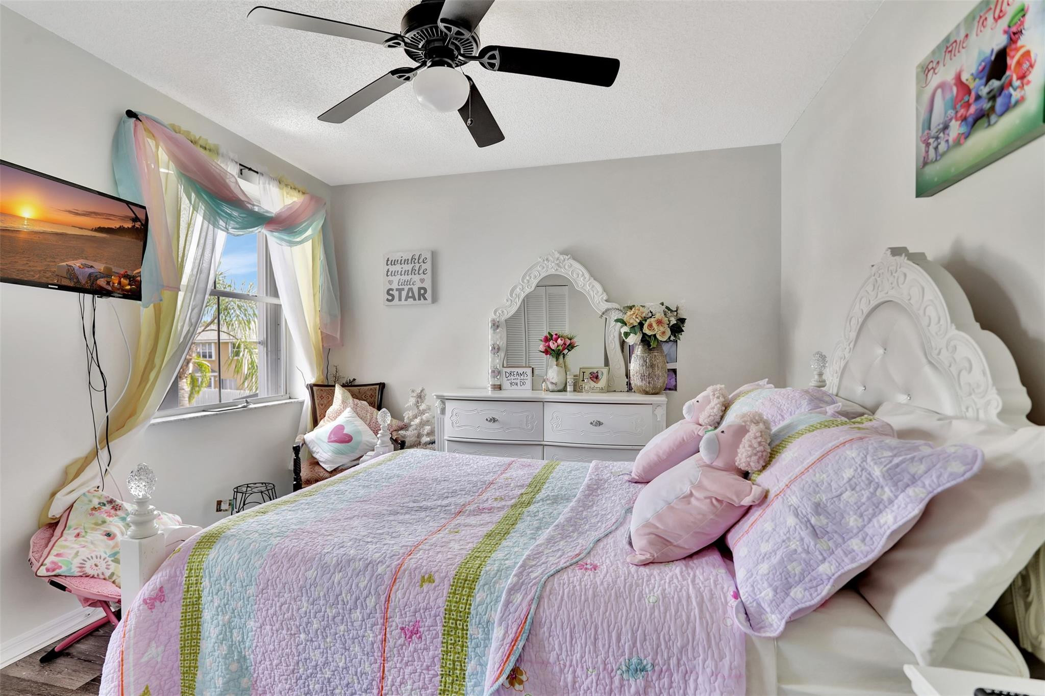 5433 NW 55th Terrace