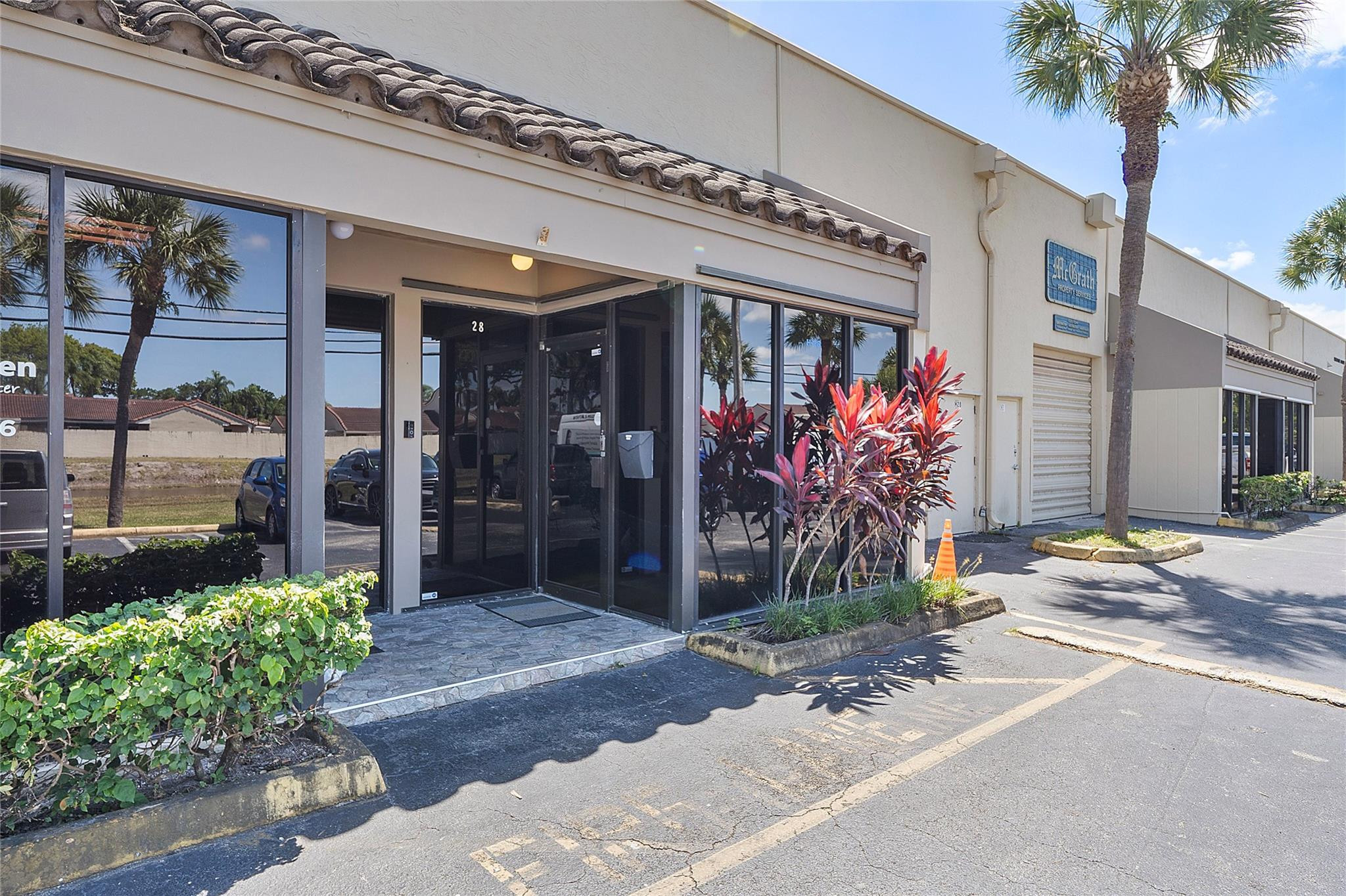 6187 NW 167th St H28