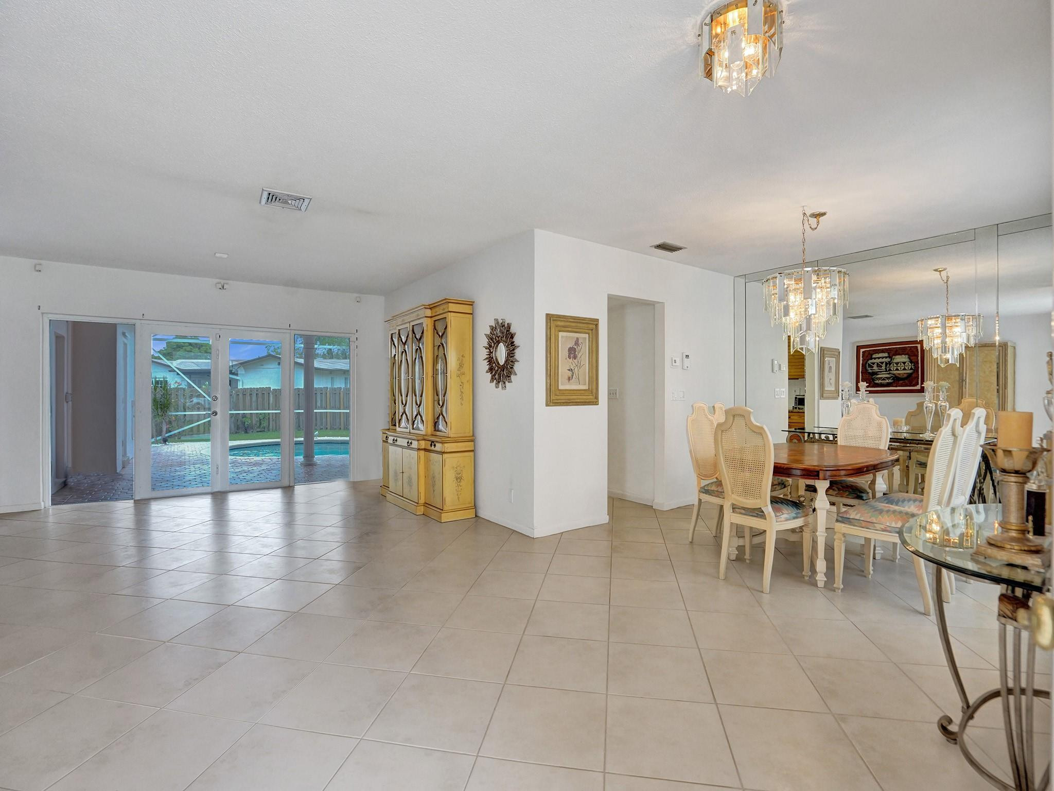 1161 SW 69th Ave