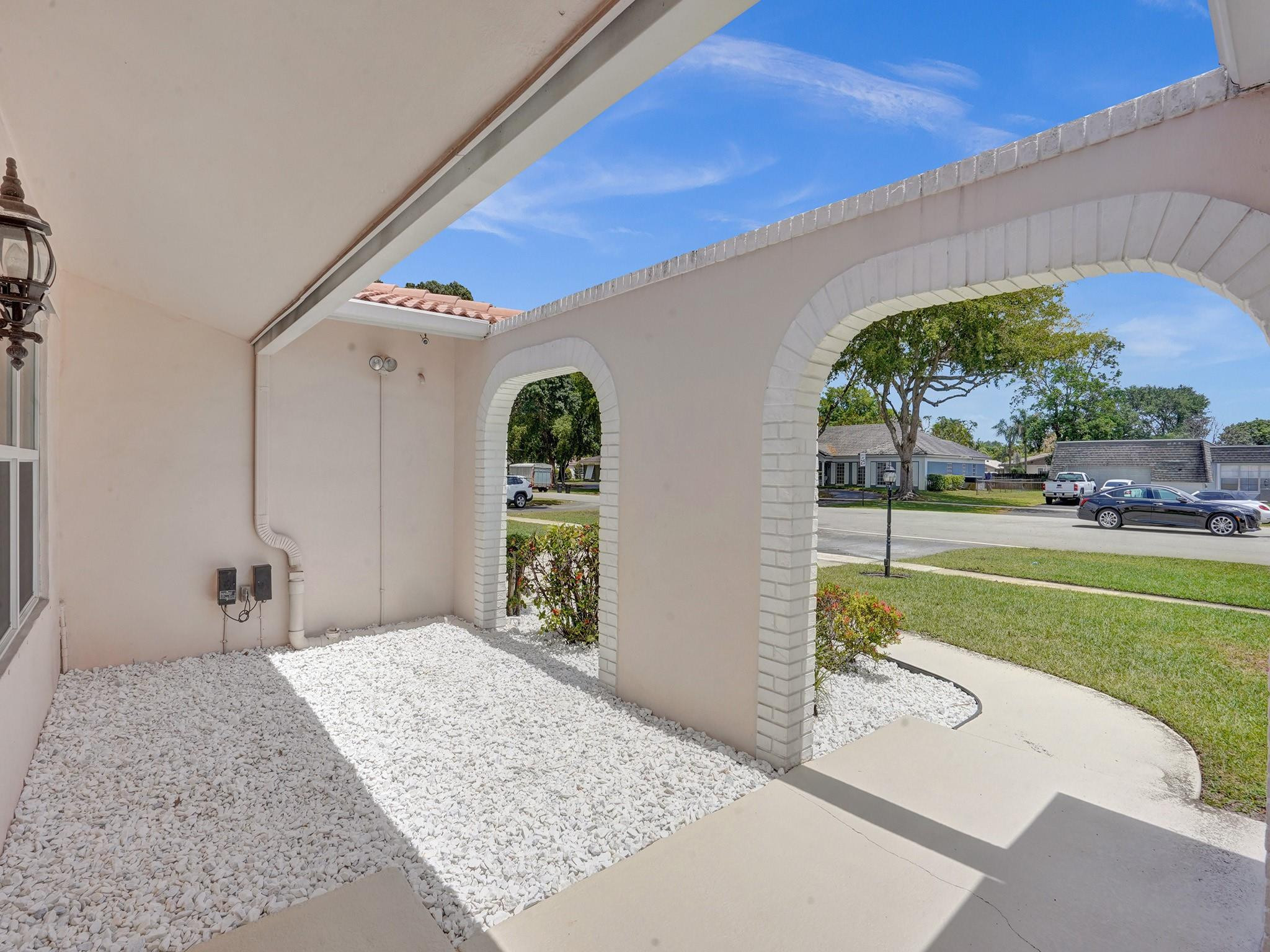 1161 SW 69th Ave