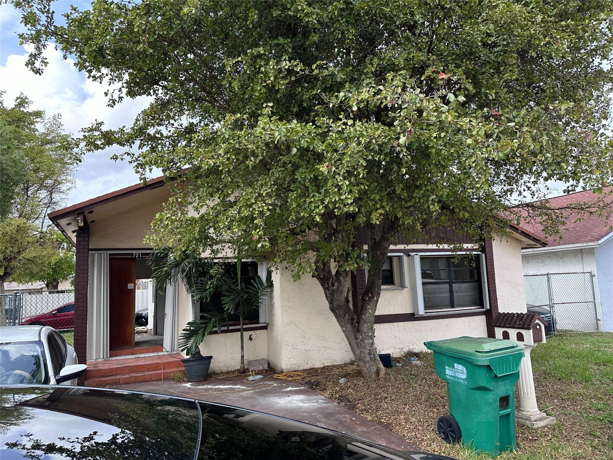 721 SW 97th Court Cir