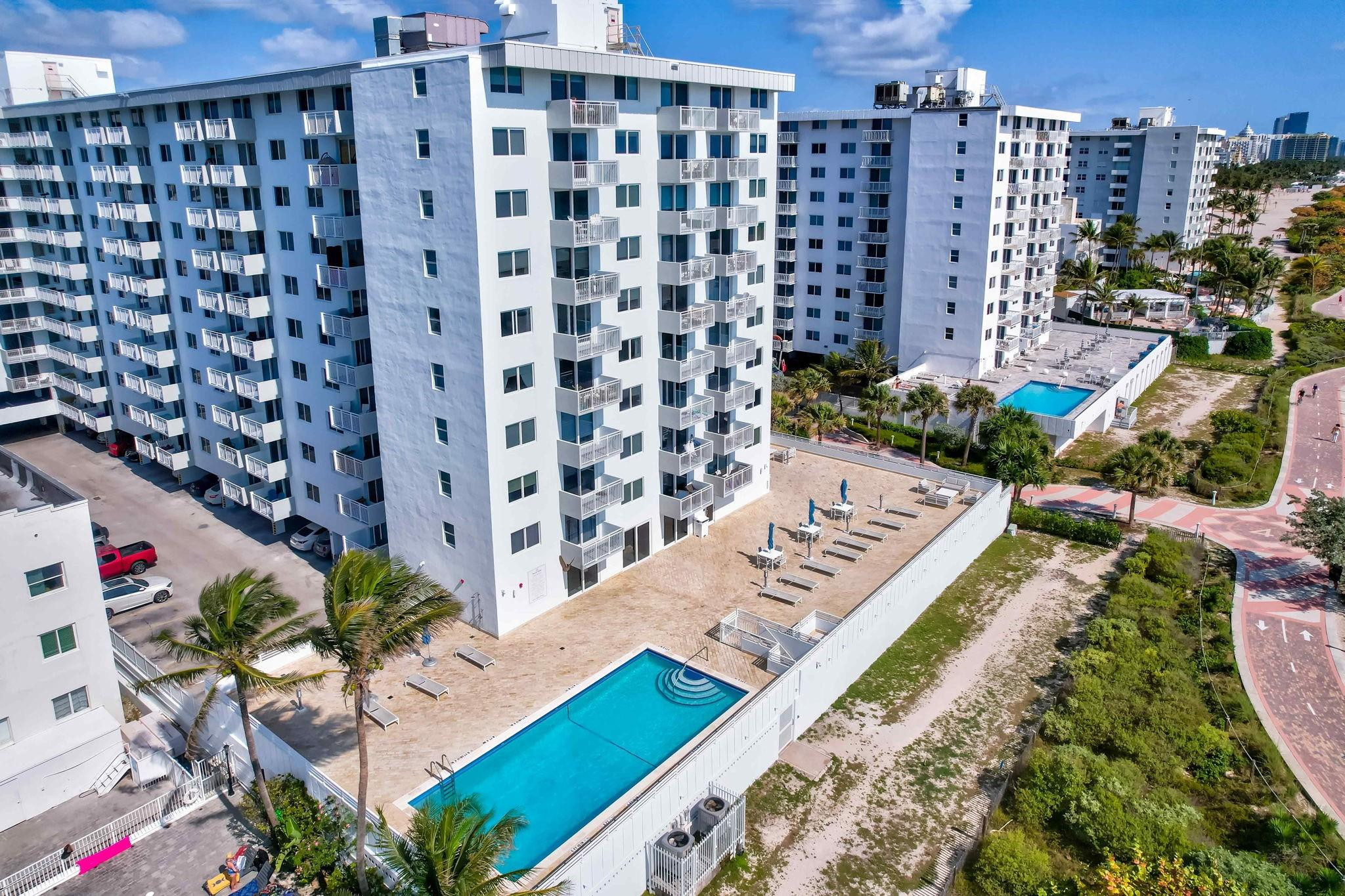 345 Ocean Dr 407
