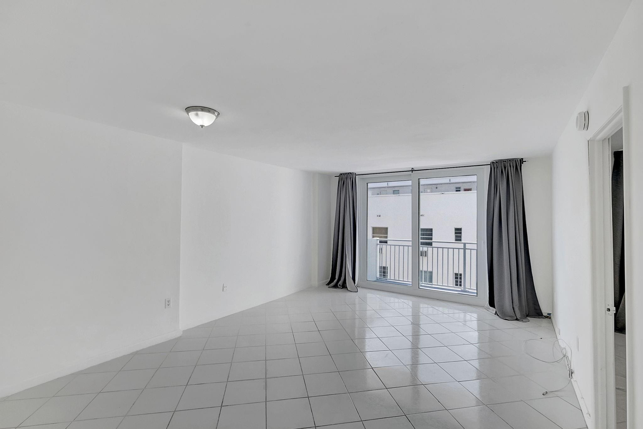345 Ocean Dr 407