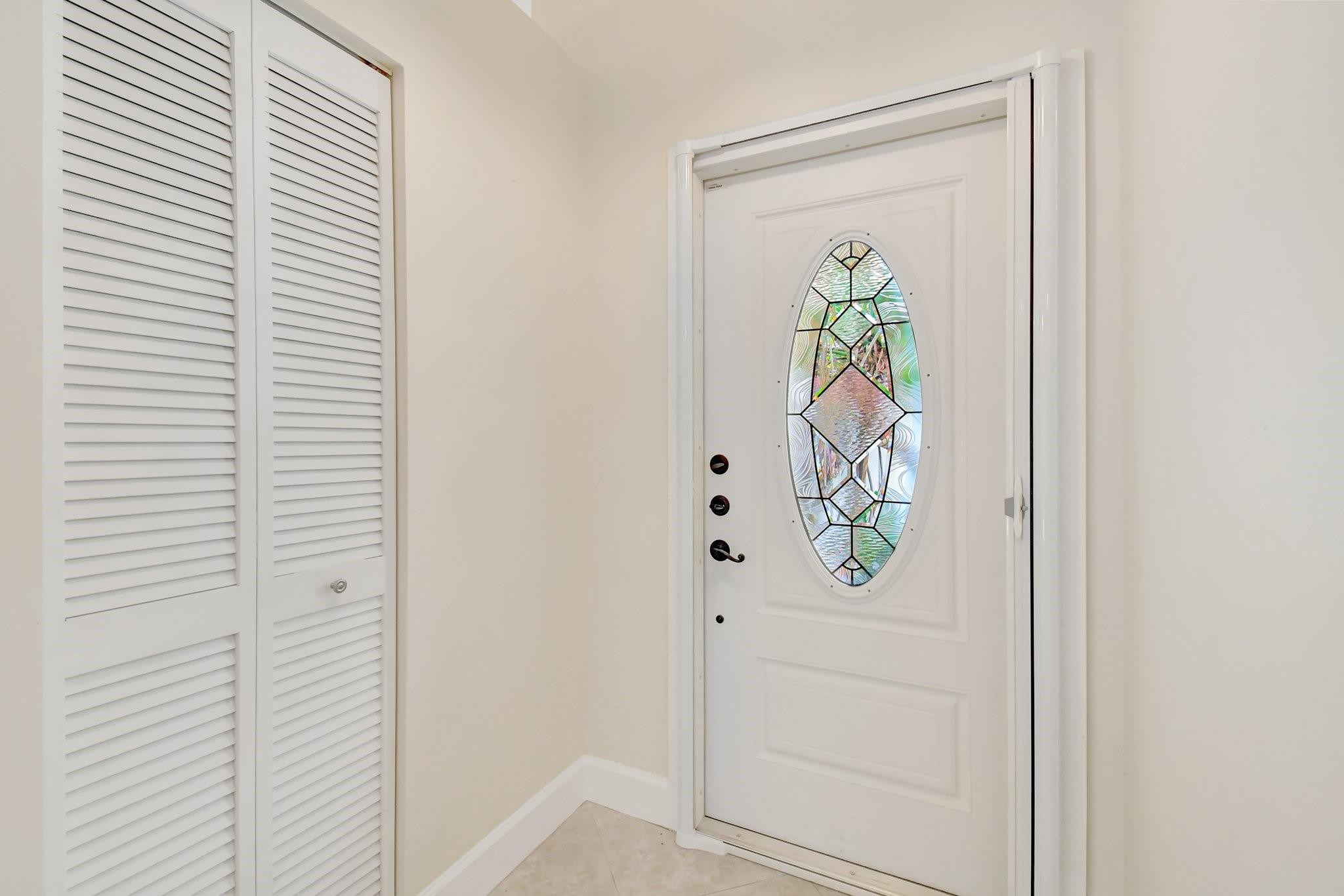 134 E Riverbend Dr