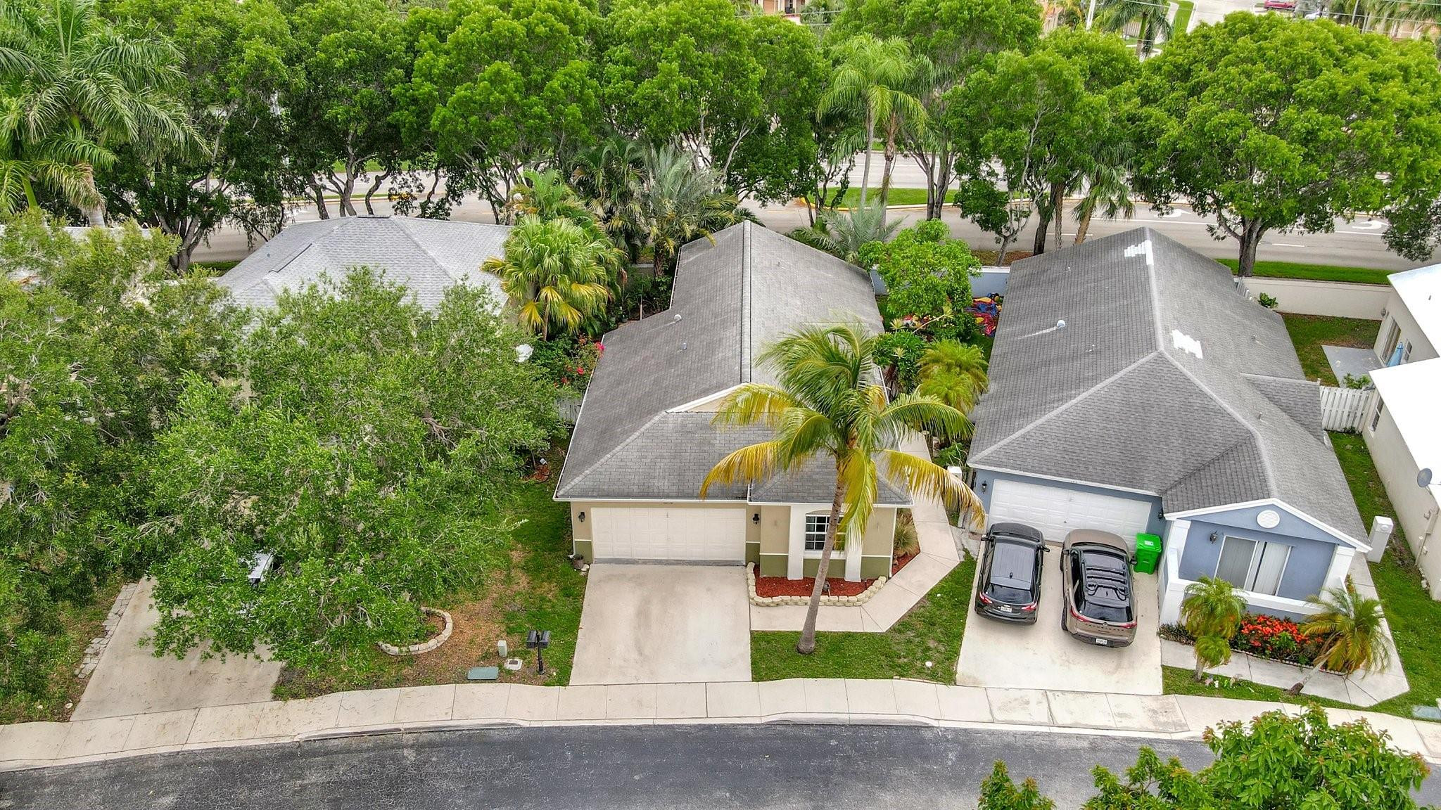 134 E Riverbend Dr