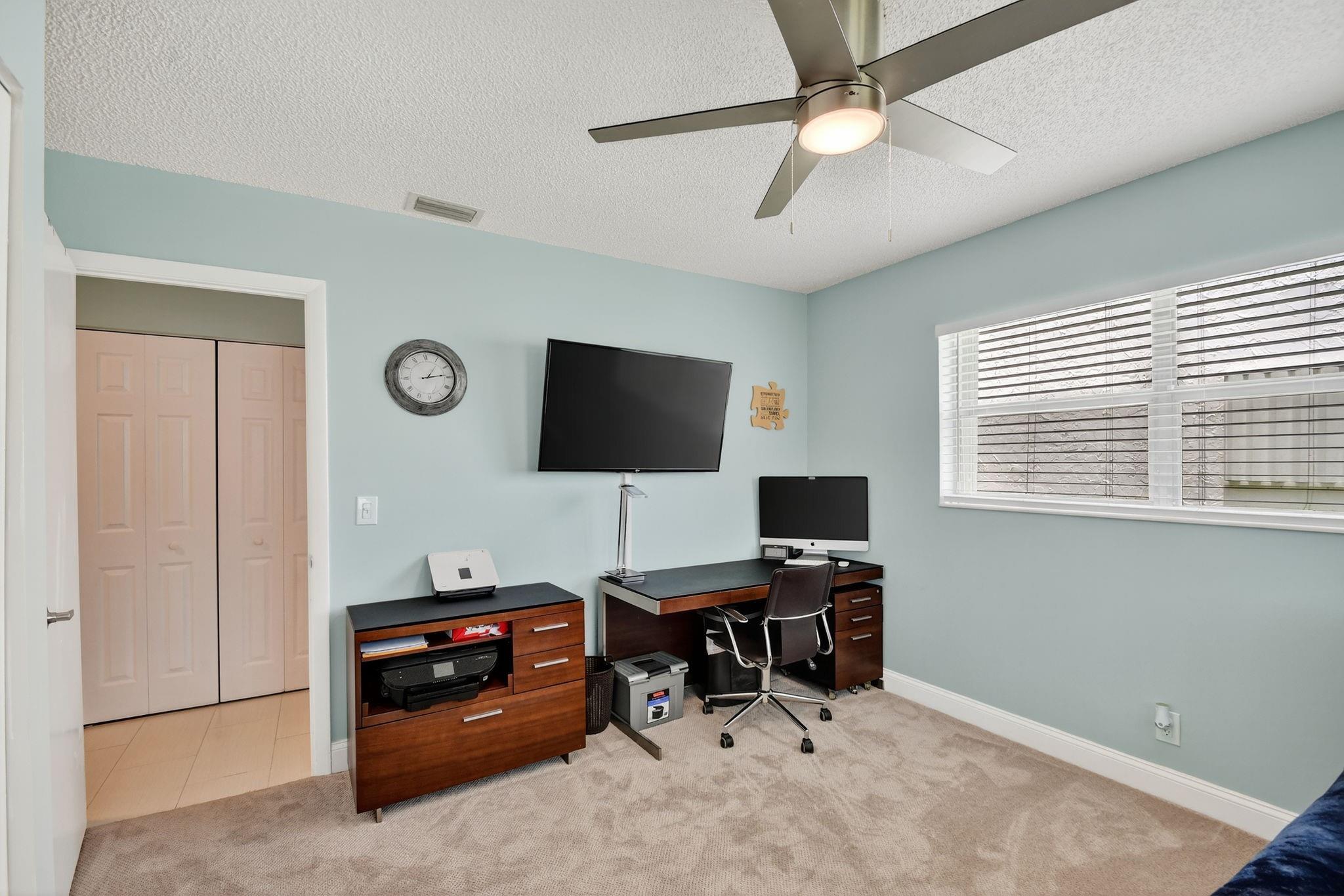 121 Lake Meryl Drive