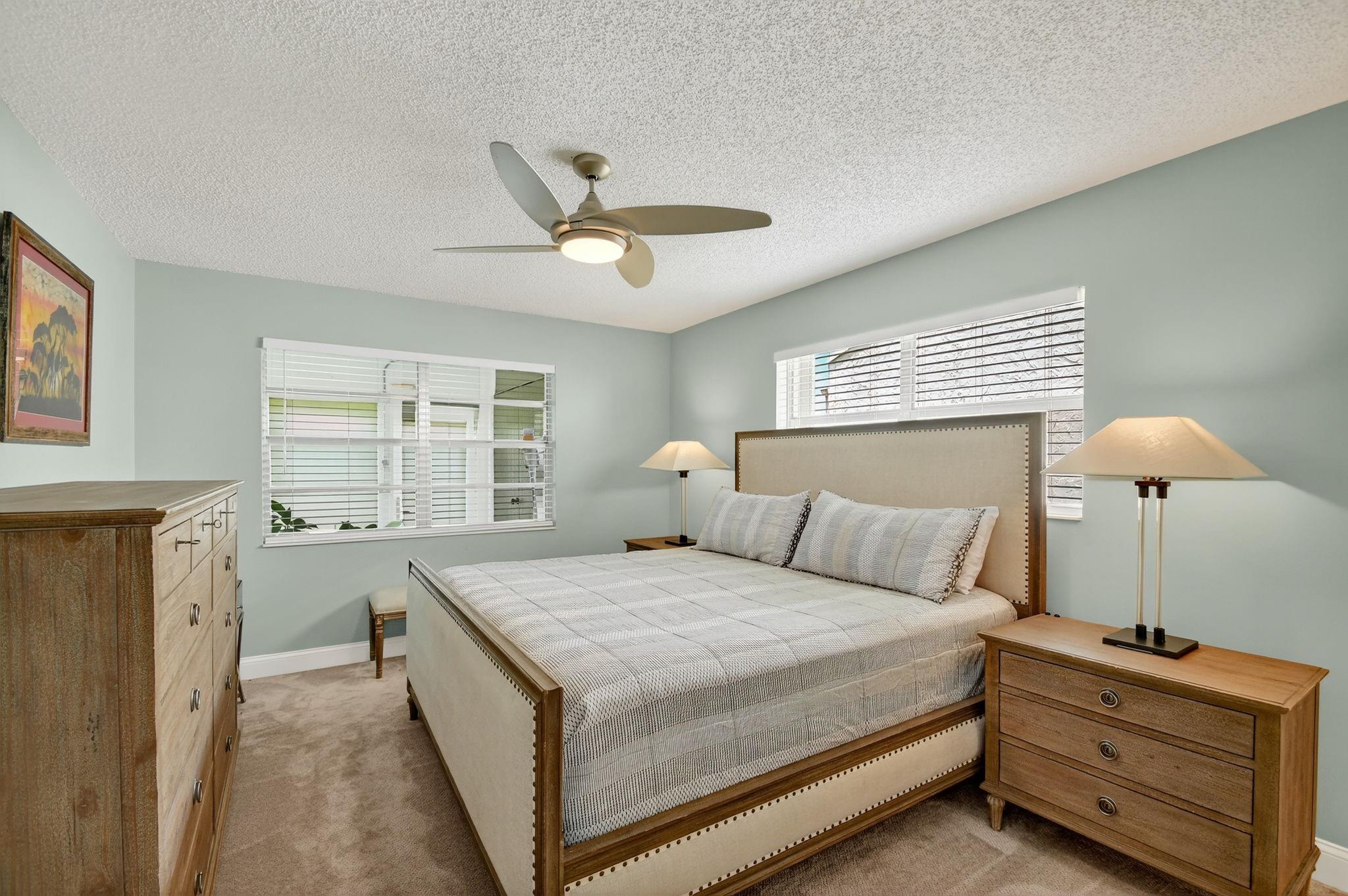 121 Lake Meryl Drive