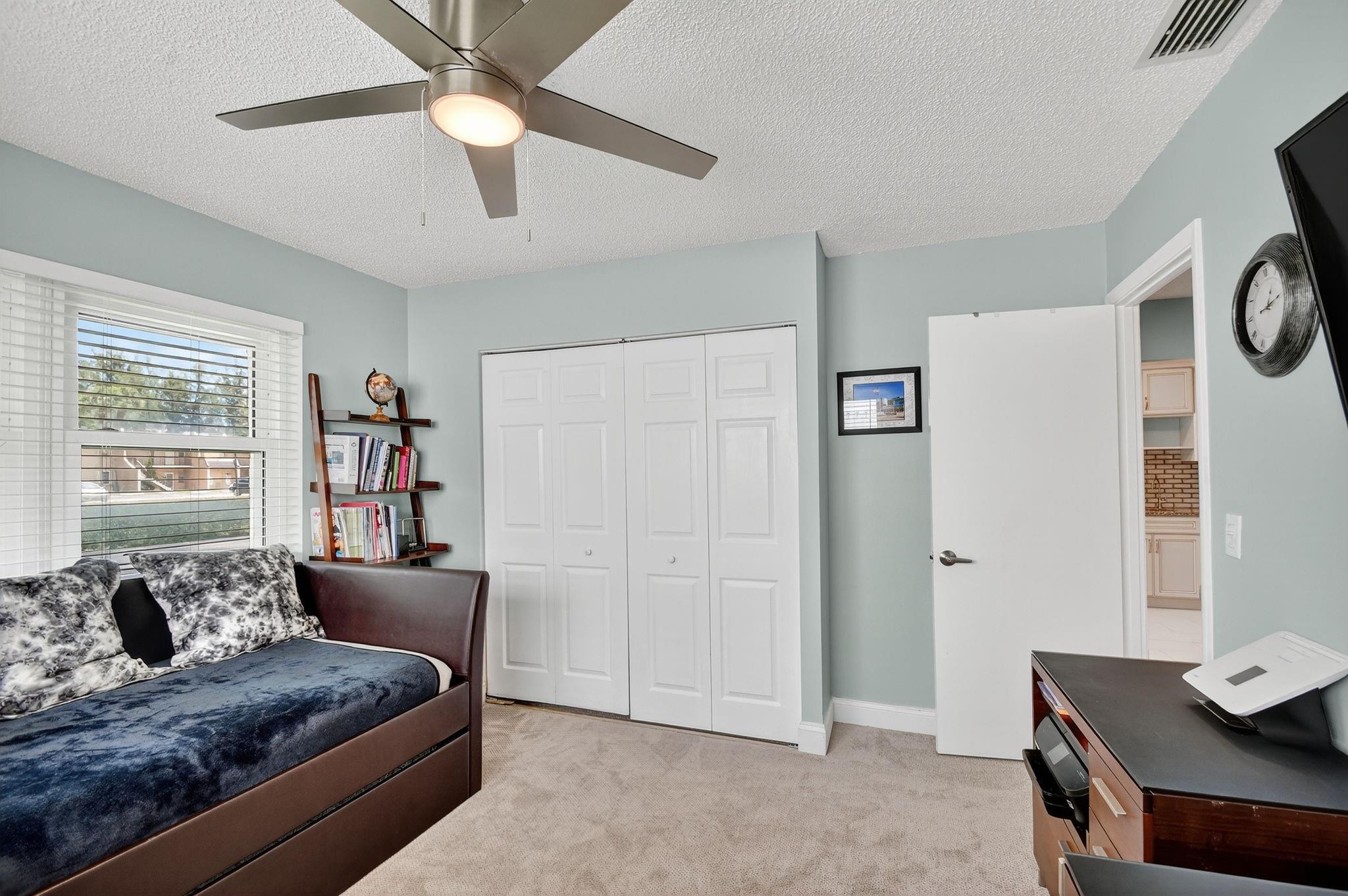 121 Lake Meryl Drive