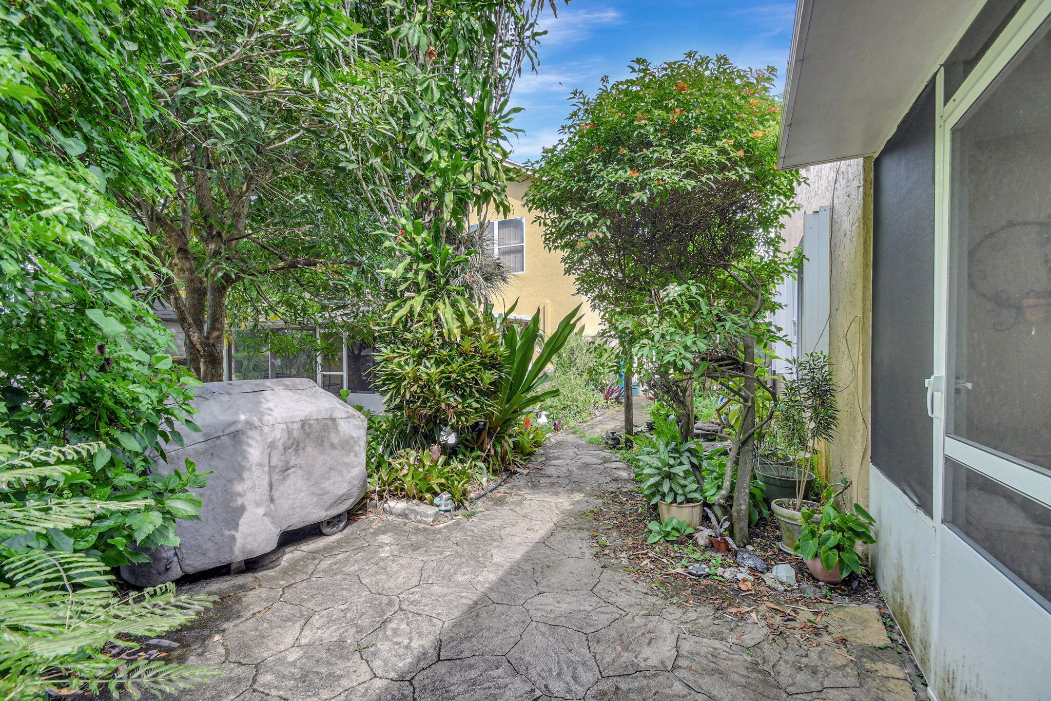 123 Buttonwood Circle