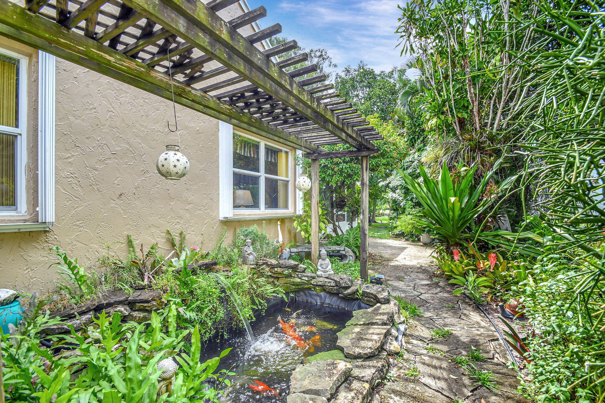 123 Buttonwood Circle