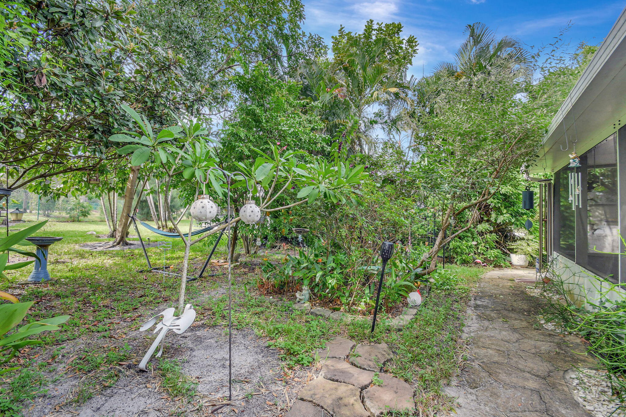 123 Buttonwood Circle