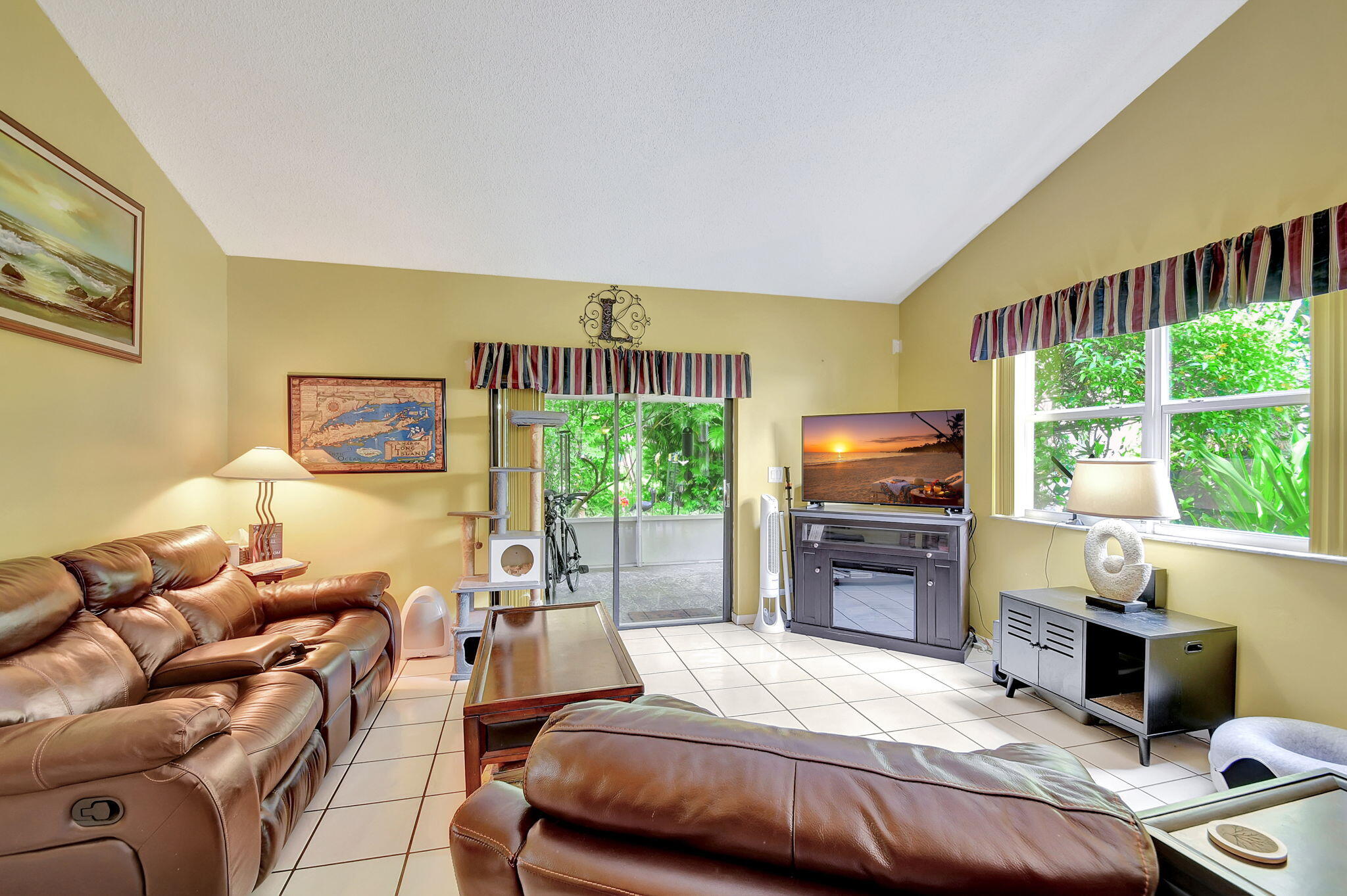123 Buttonwood Circle
