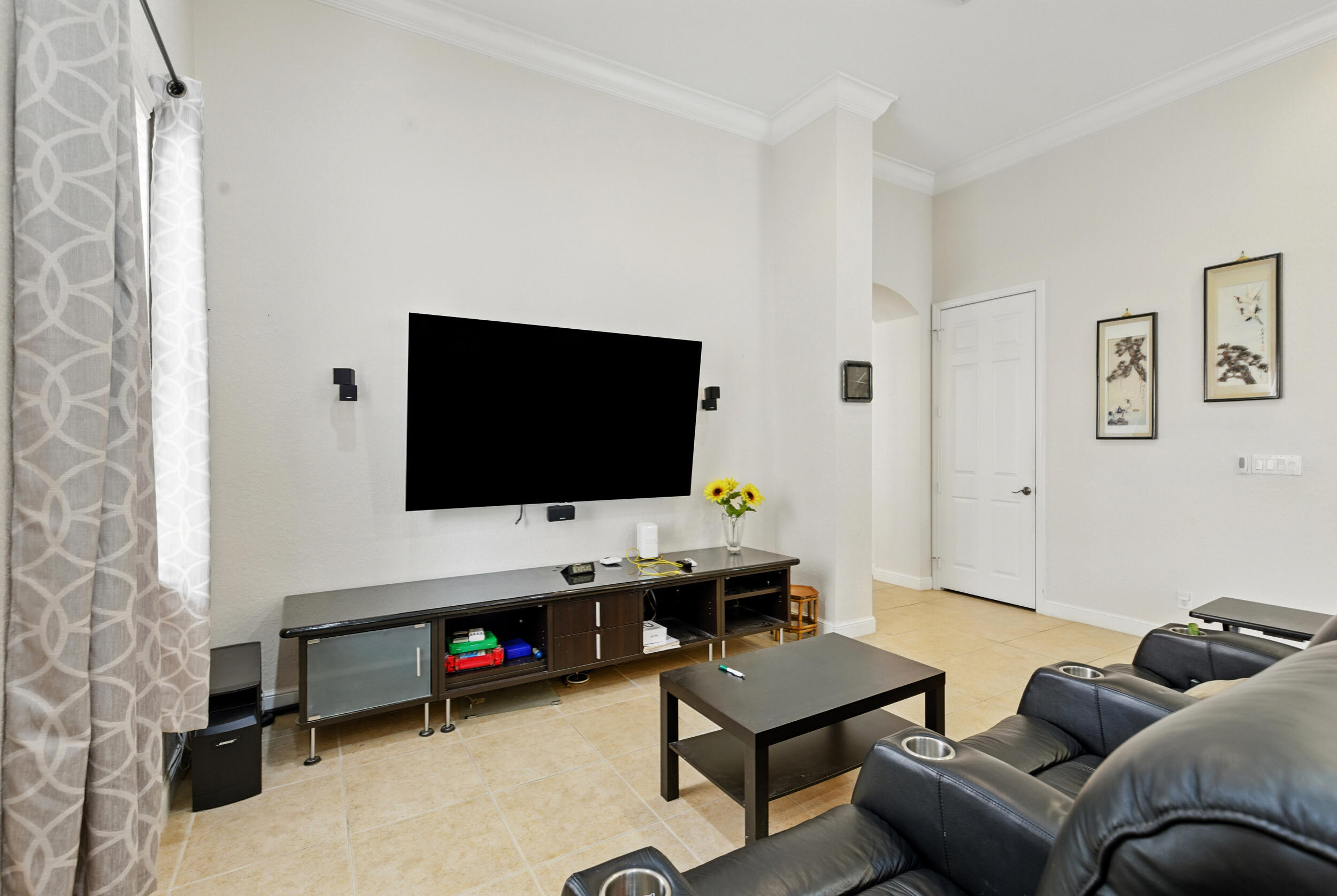 707 Cresta Circle