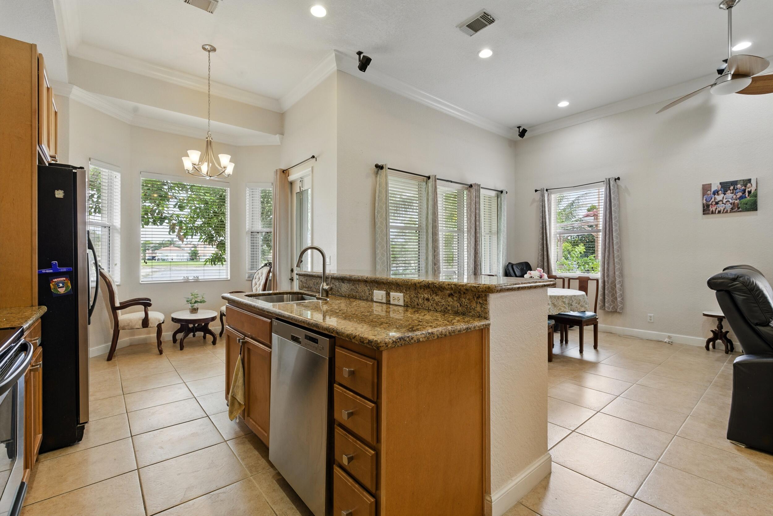 707 Cresta Circle