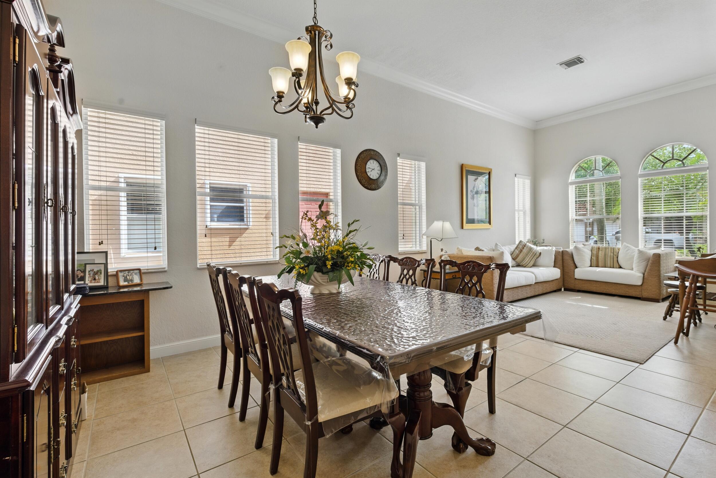 707 Cresta Circle