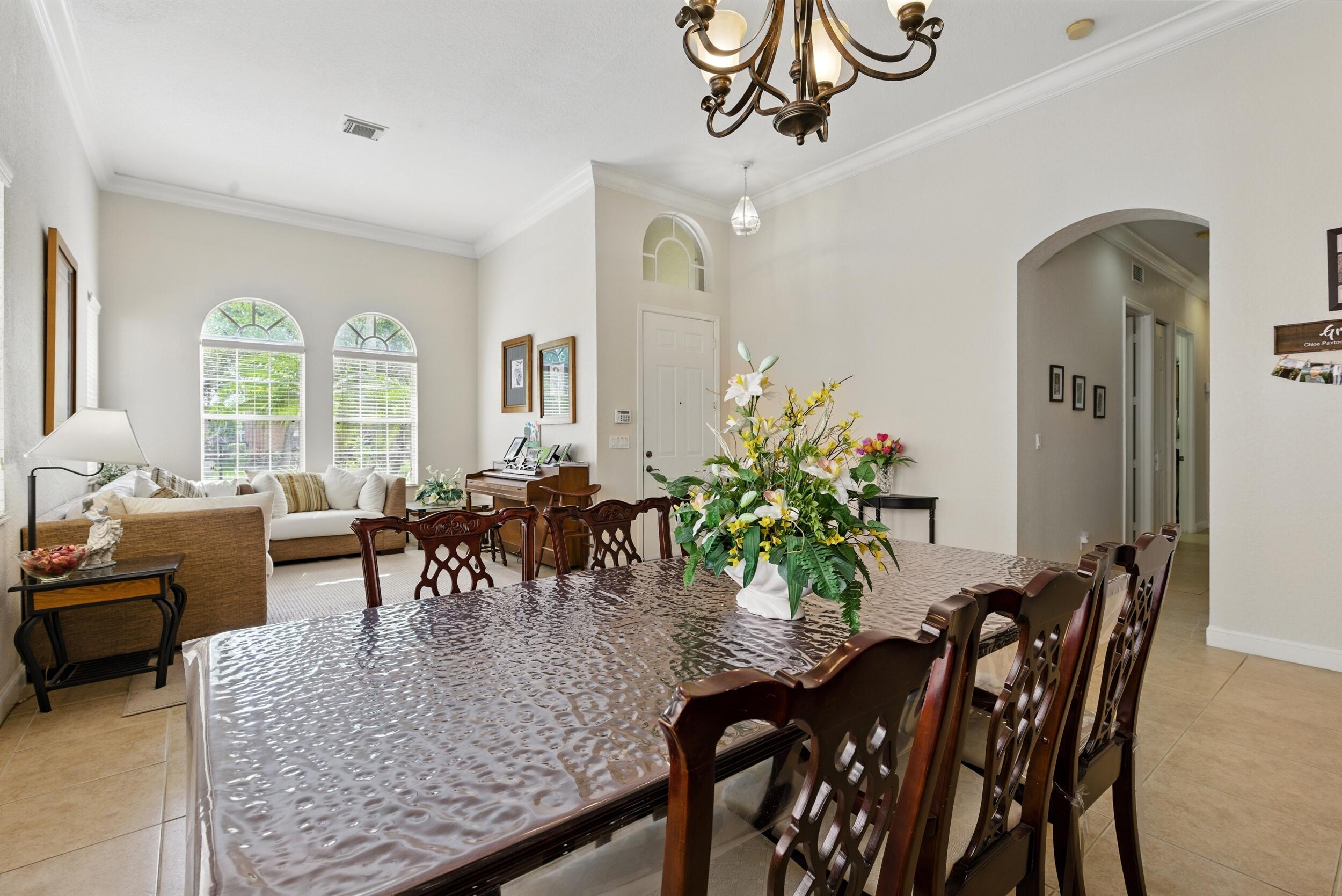 707 Cresta Circle