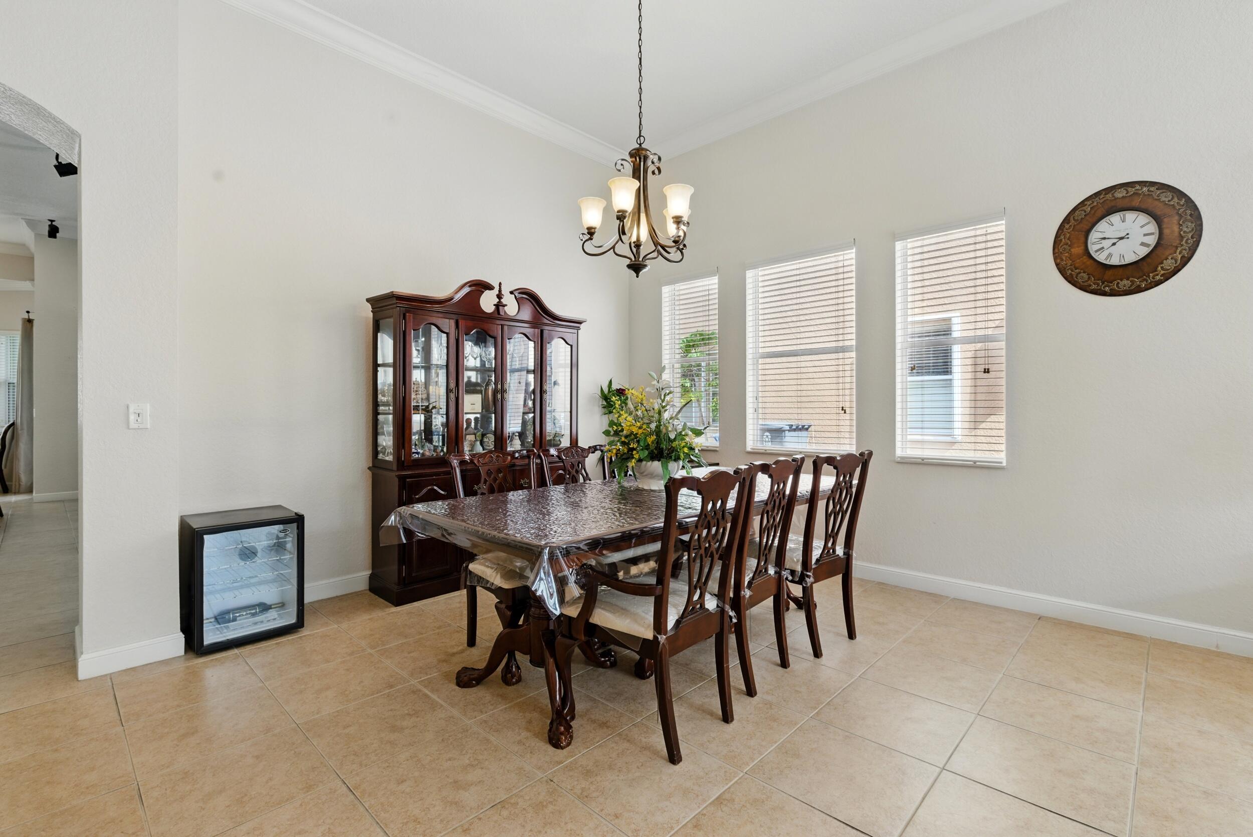 707 Cresta Circle