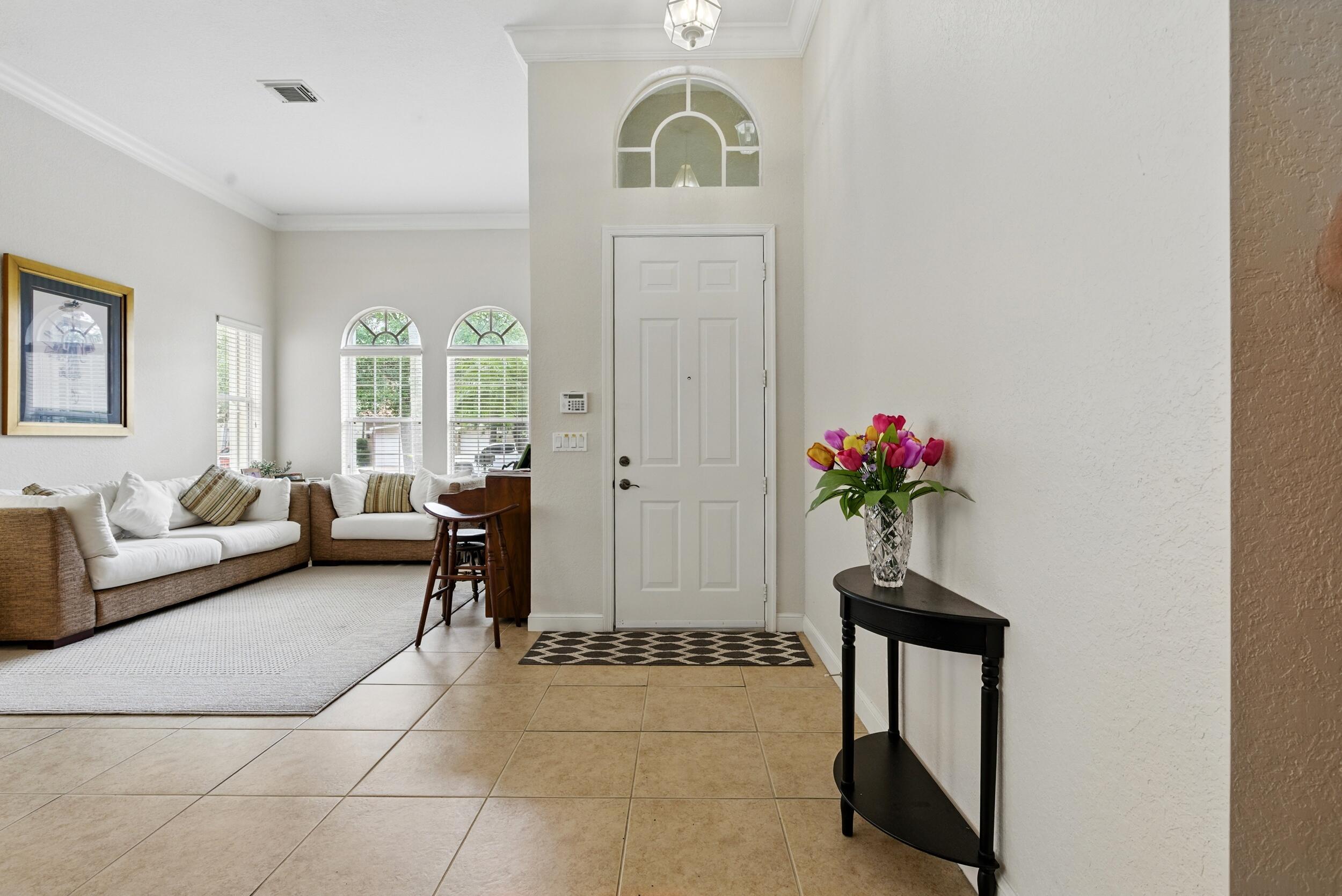 707 Cresta Circle