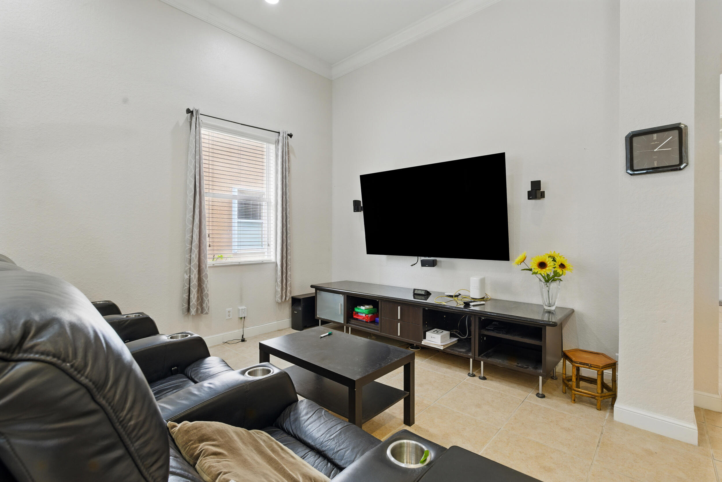 707 Cresta Circle
