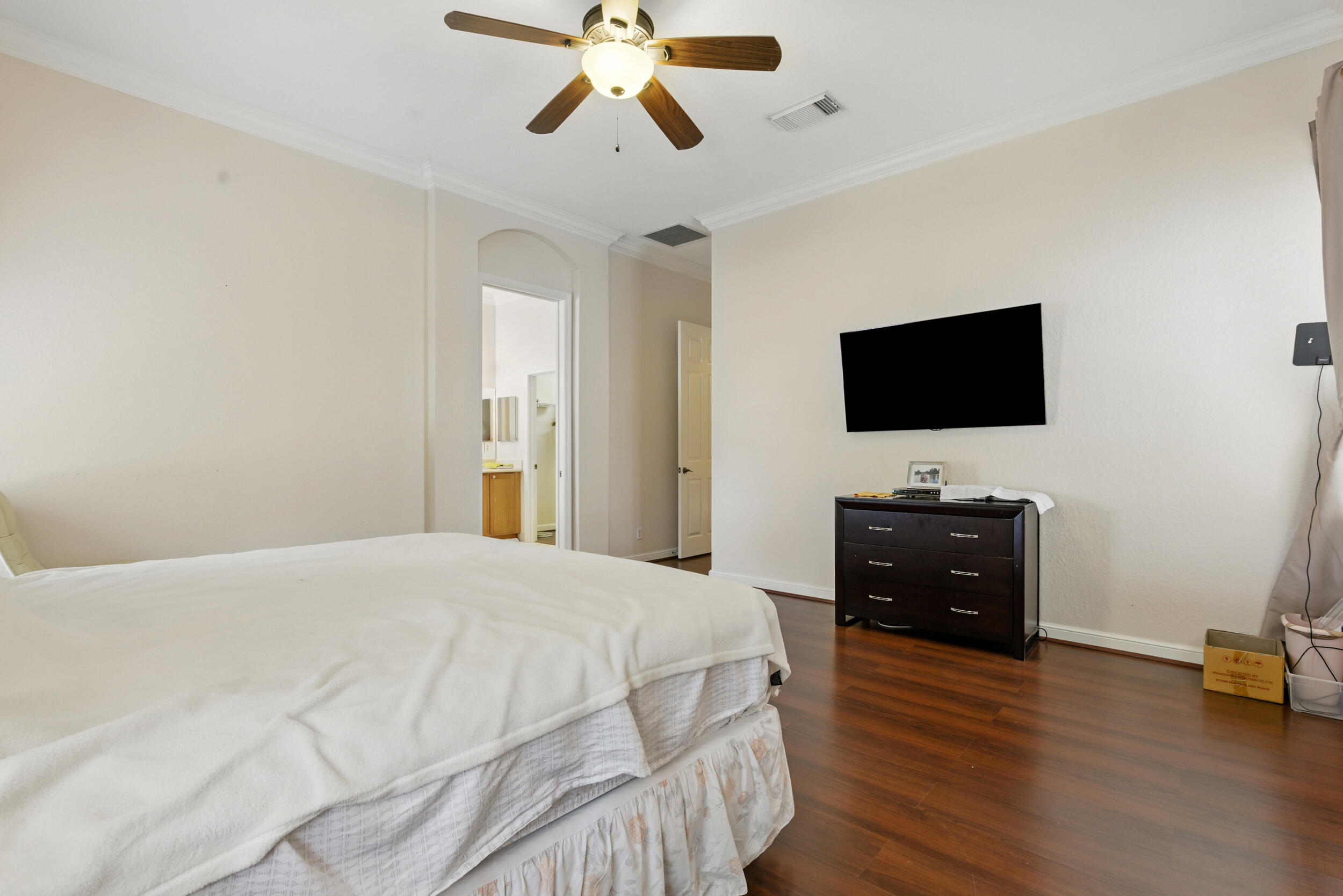 707 Cresta Circle