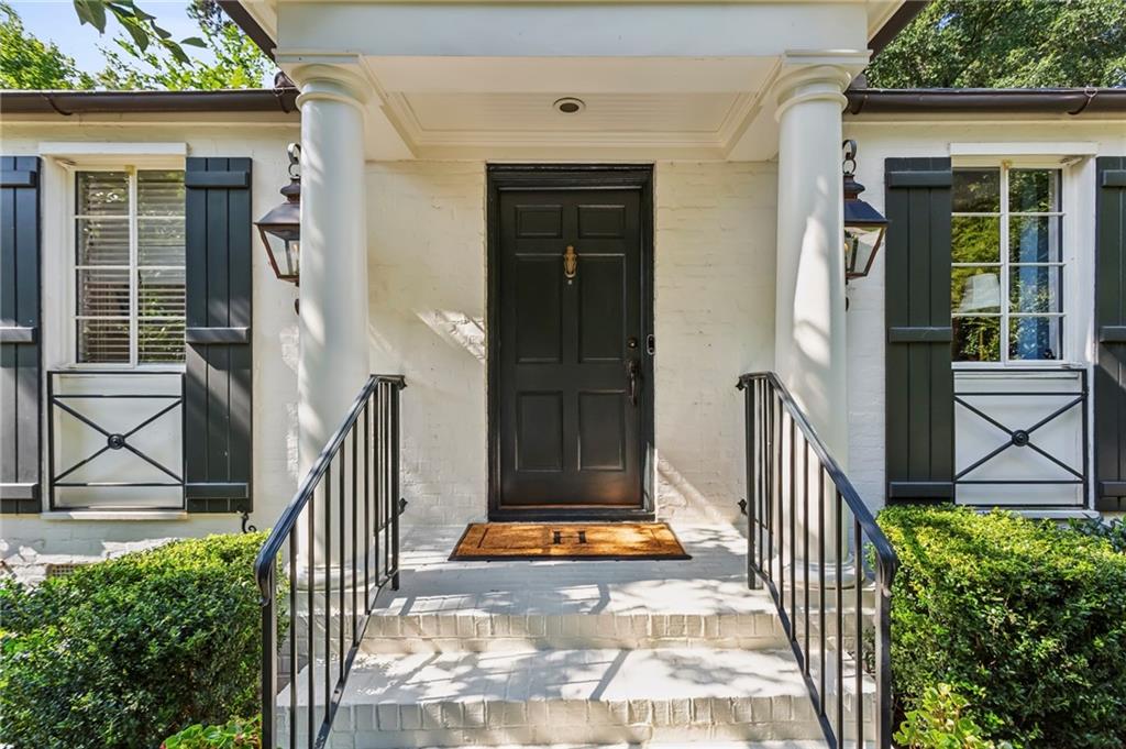 688 Forrest Trail NW