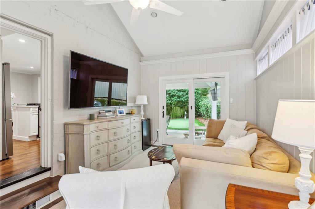 688 Forrest Trail NW