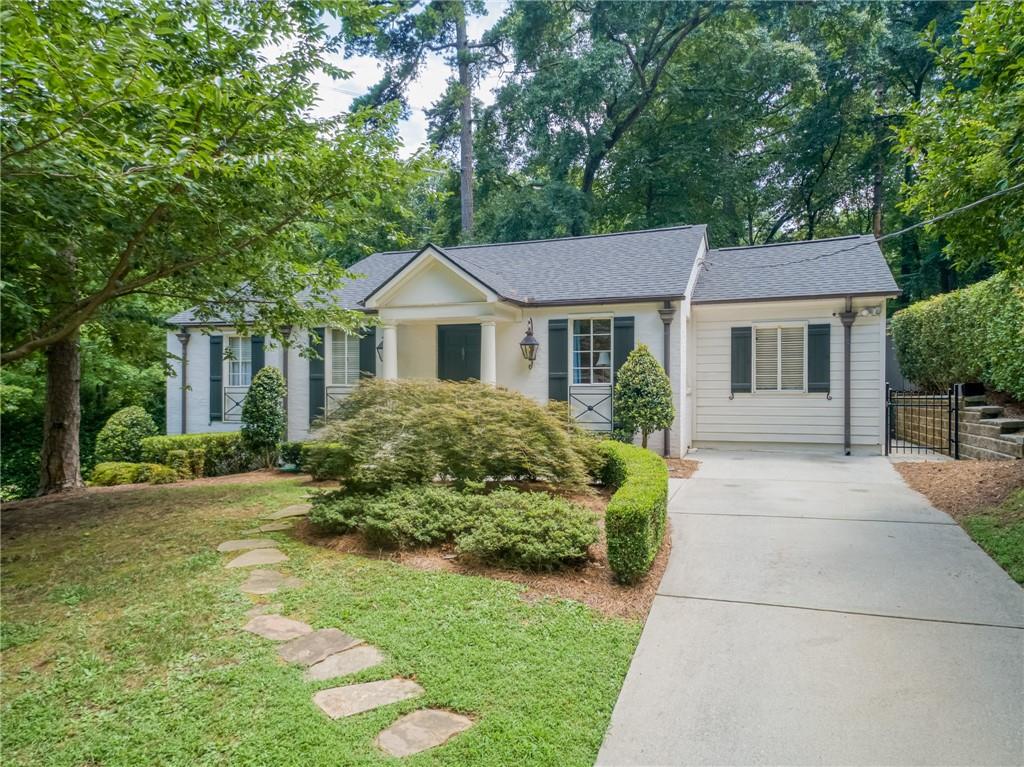 688 Forrest Trail NW