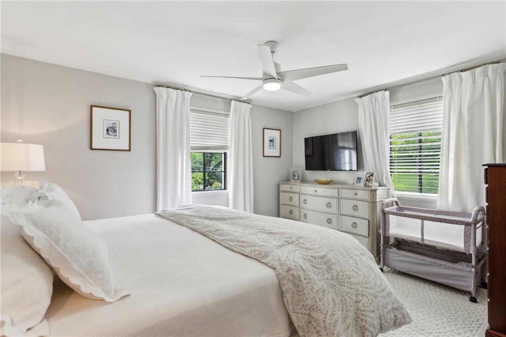 688 Forrest Trail NW