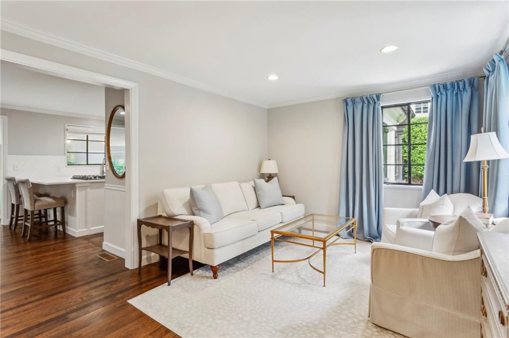 688 Forrest Trail NW