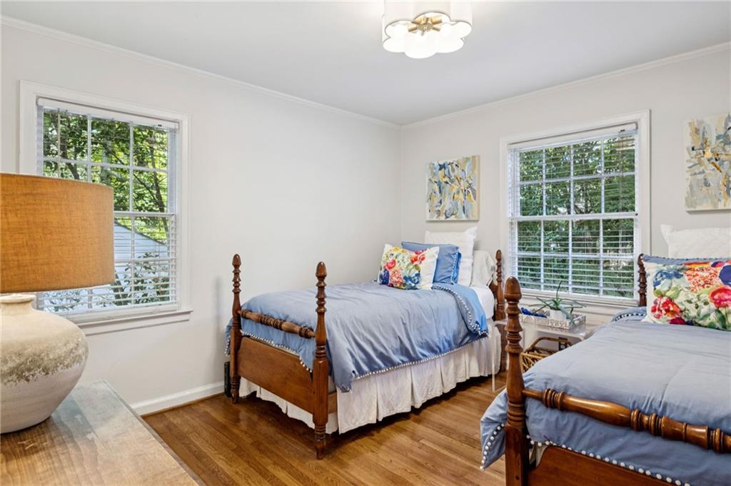 545 Overbrook Drive NW