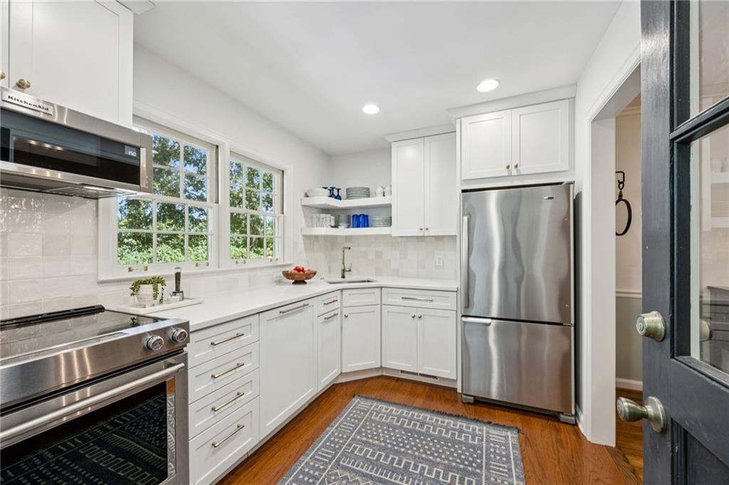 545 Overbrook Drive NW