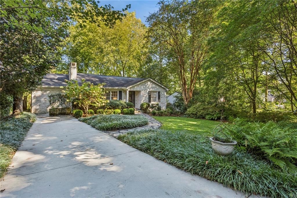 545 Overbrook Drive NW