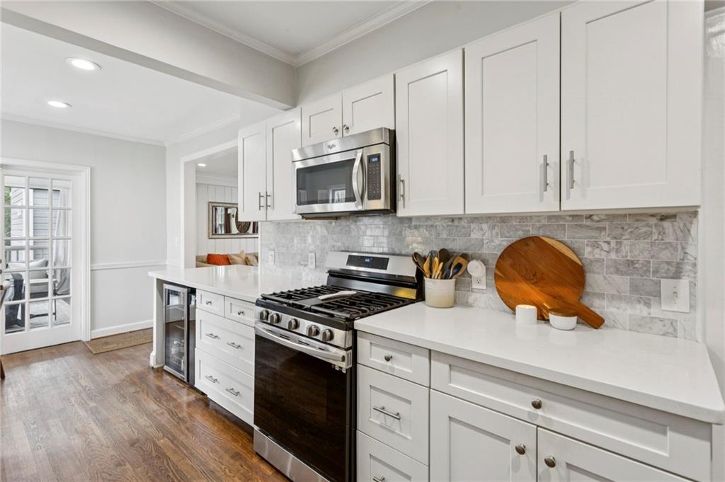 1819 Greystone Road NW