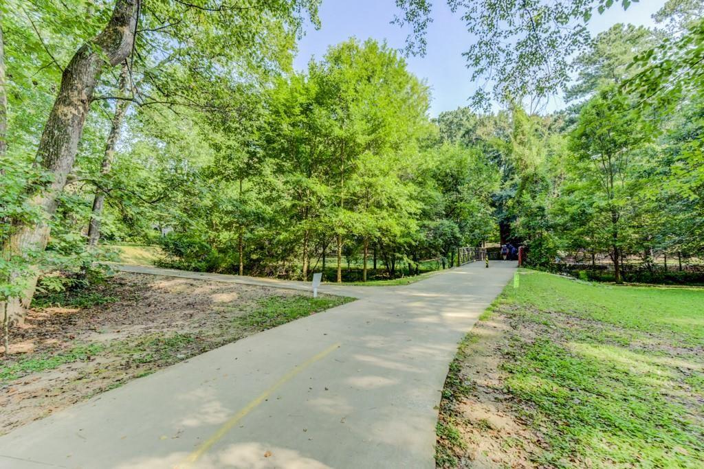 1819 Greystone Road NW