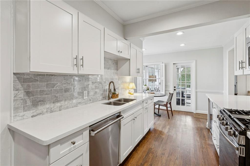 1819 Greystone Road NW