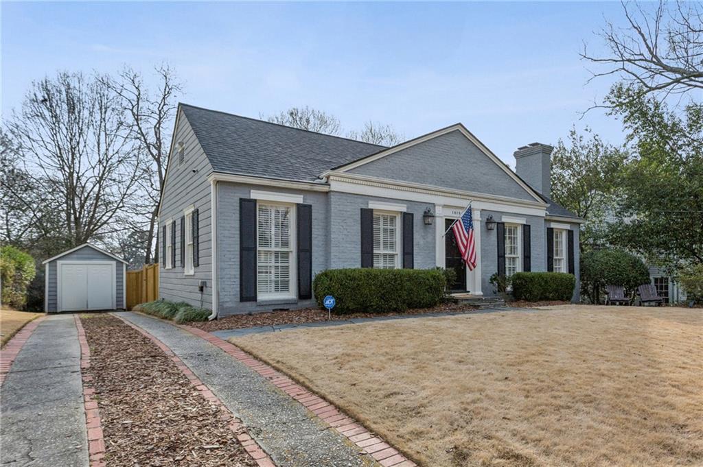 1819 Greystone Road NW