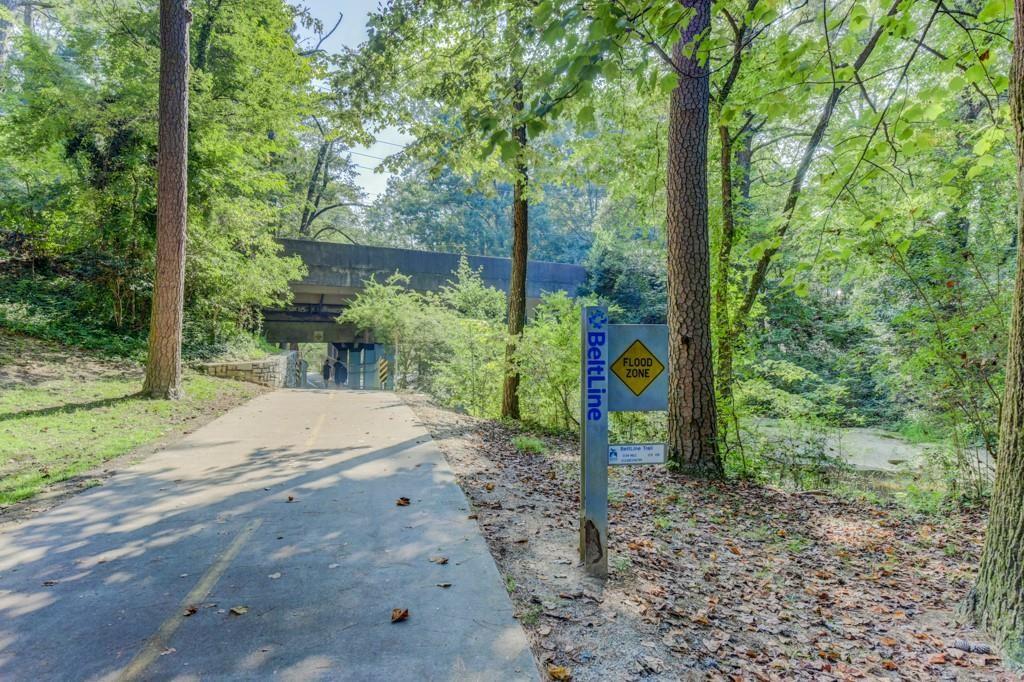 1819 Greystone Road NW