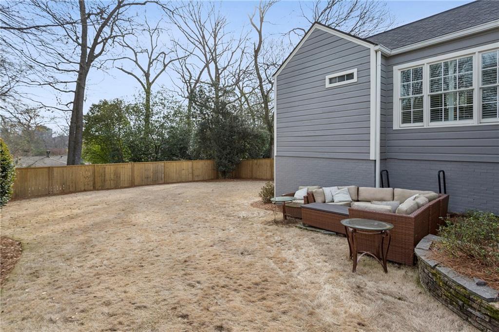 1819 Greystone Road NW