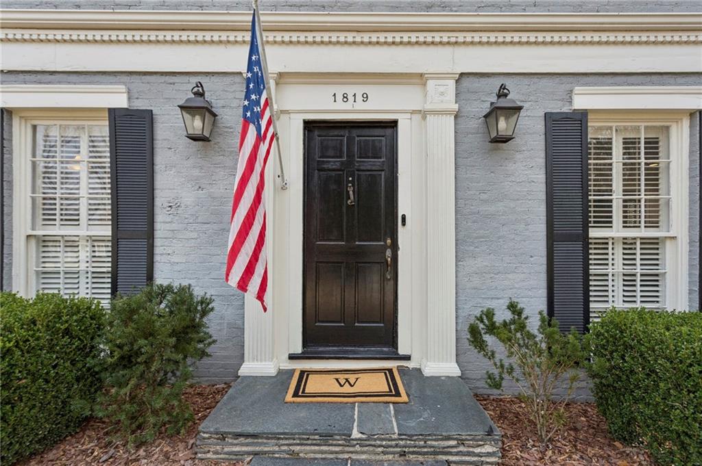 1819 Greystone Road NW