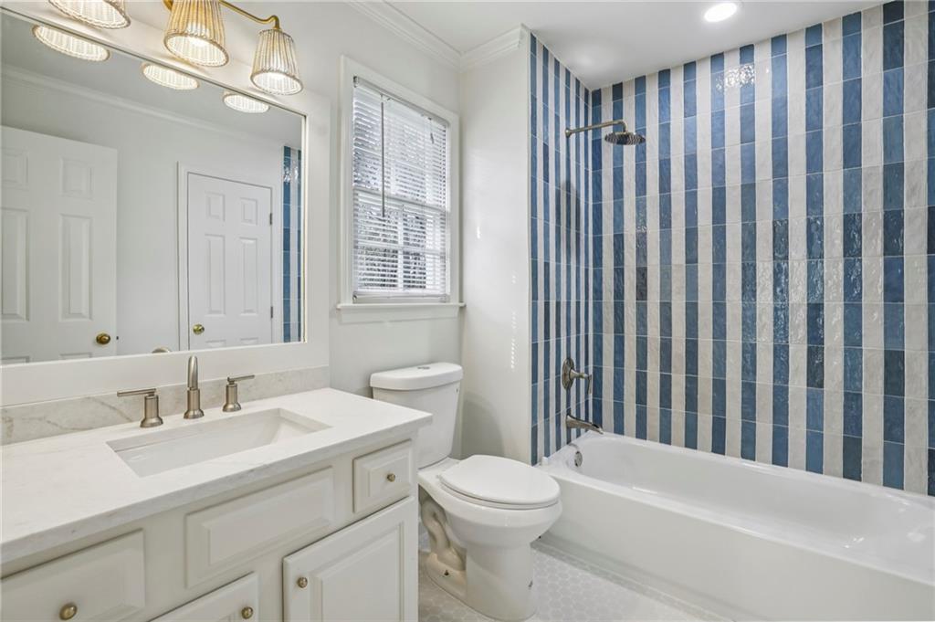 105 Inverness Approach