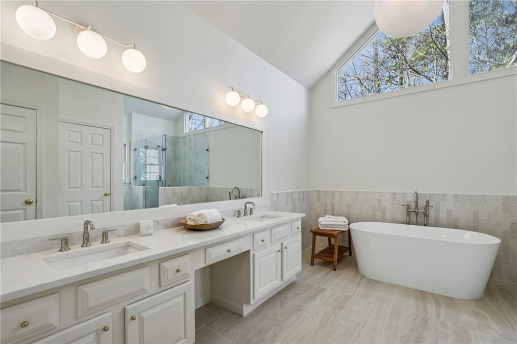 105 Inverness Approach