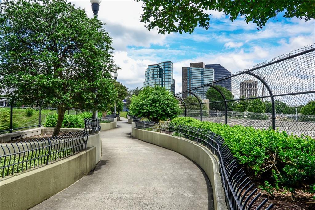 810 Martina Drive NE