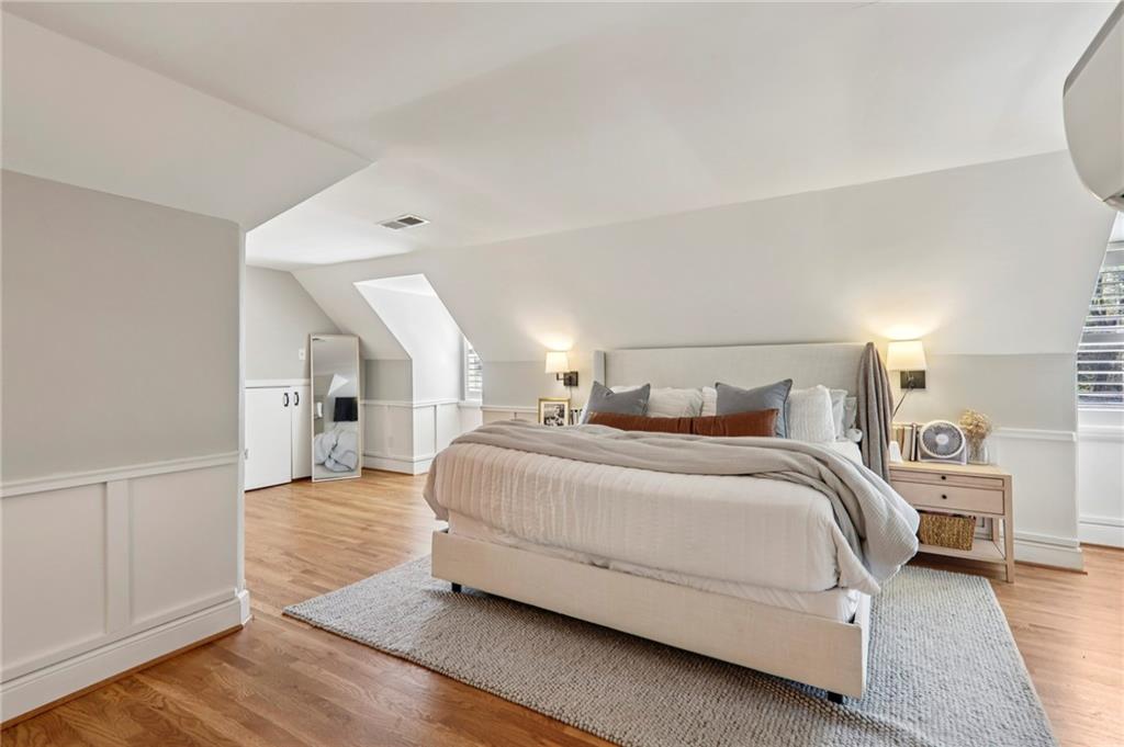 810 Martina Drive NE